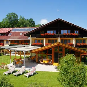 https://hotel-landhaus-schmid.com-bavaria.com