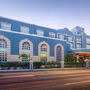 **** Otel Mercedes Curio Collection By Hilton Meksika