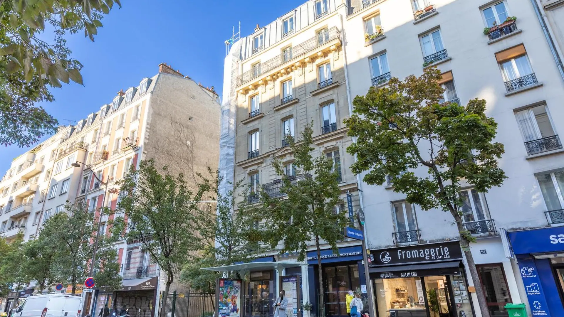 Prince Albert Montmartre Paris