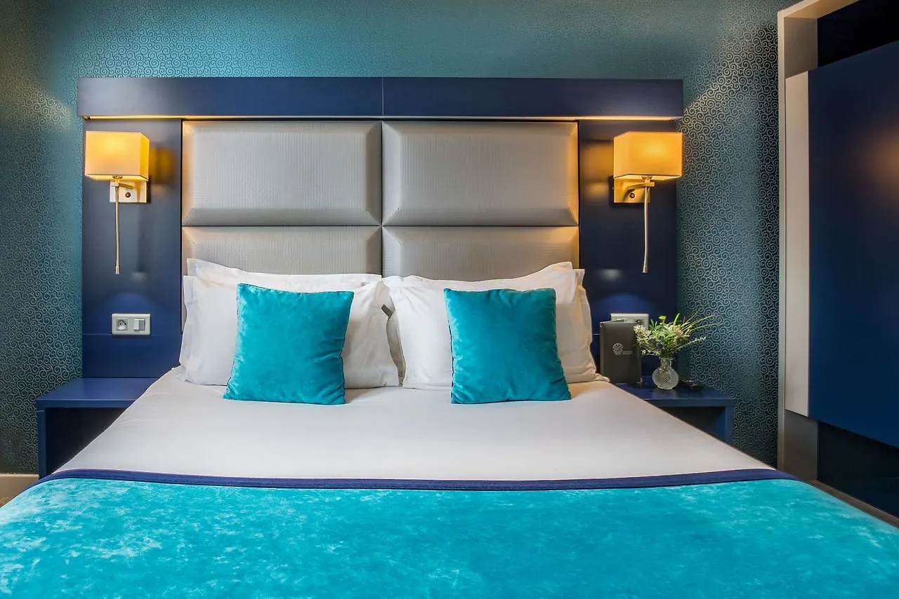 *** Otel Prince Albert Montmartre Paris Fransa